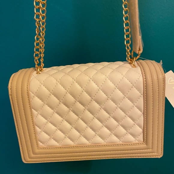 SALE!🎉NWT Chanel Vibes Quilted Tan and Cream Neutral Vegan Purse - Picture 2 of 5